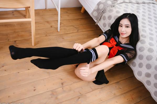 紫琪   Jessie - 清纯水手服半透明诱惑私房，性感短裙长筒袜角色扮演火辣写真 [143P]第74张图片