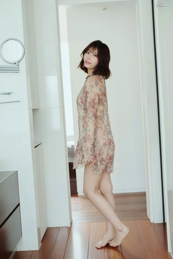 小日向愛 小日向結衣 小日向結衣 - 手ブラの向こう側：日本女神家居私房大尺度性感内衣写真第65张图片