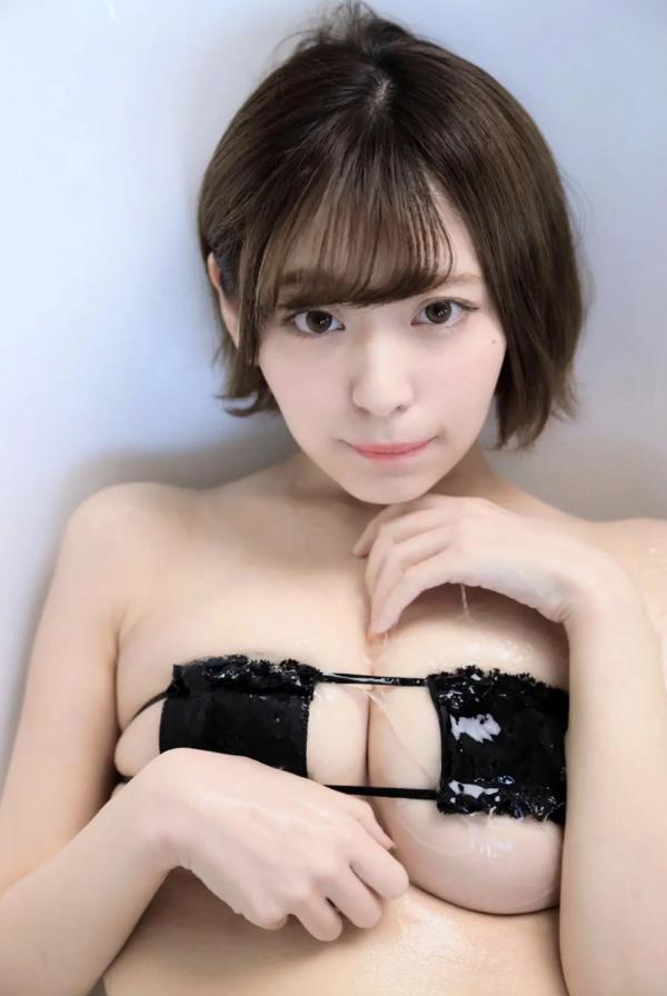 小日向愛 小日向結衣  小日向結衣《Bath time》浴室湿身性感私房照 日本童颜巨乳女神诱惑写真第94张图片