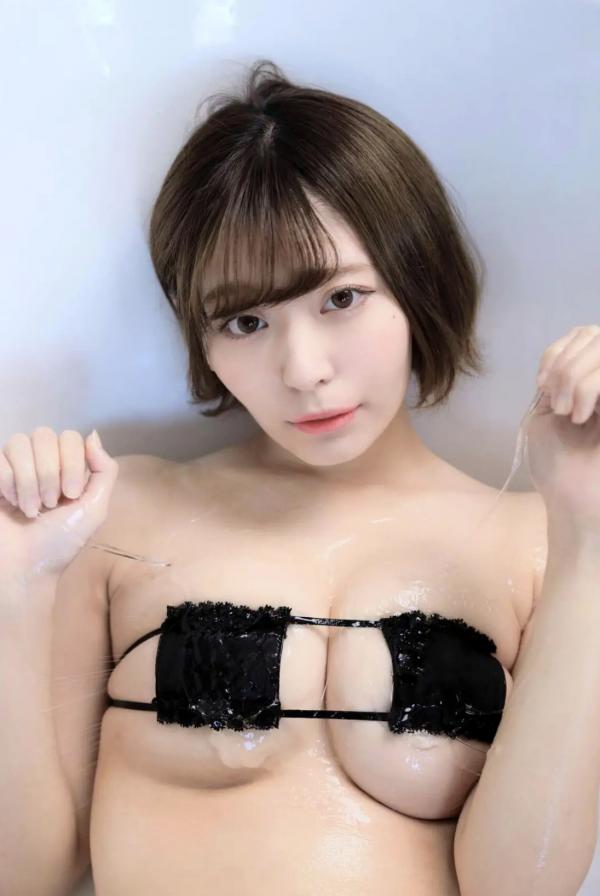 小日向愛 小日向結衣  小日向結衣《Bath time》浴室湿身性感私房照 日本童颜巨乳女神诱惑写真第95张图片