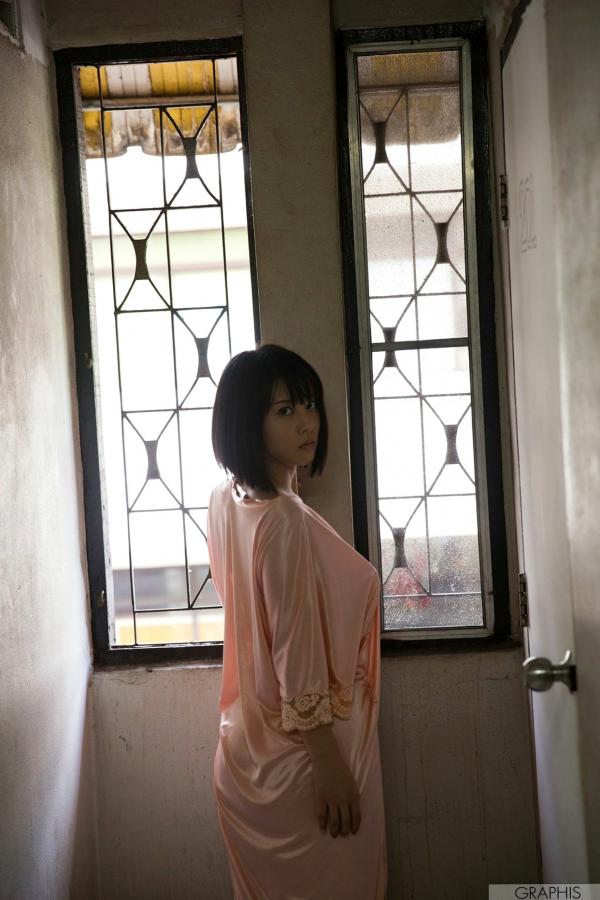 松岡ちな 松冈千菜  Graphis_松岡ちな『Gifted』高颜值女神泰国旅拍，绝美丝滑睡袍与性感诱惑内衣私房套图[30P]第7张图片