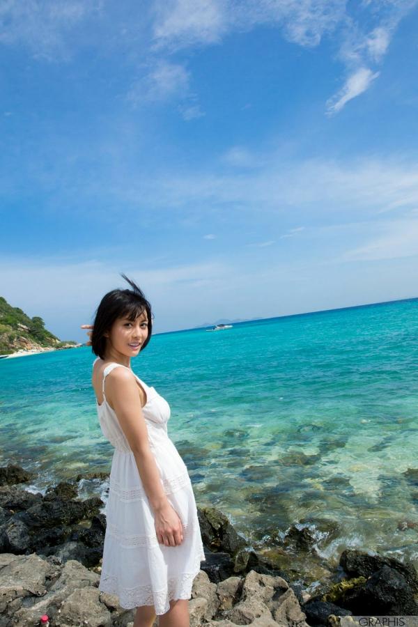 松岡ちな 松冈千菜  Graphis_松岡ちな『Gifted』高颜值女神泰国旅拍，绝美丝滑睡袍与性感诱惑内衣私房套图[30P]第12张图片