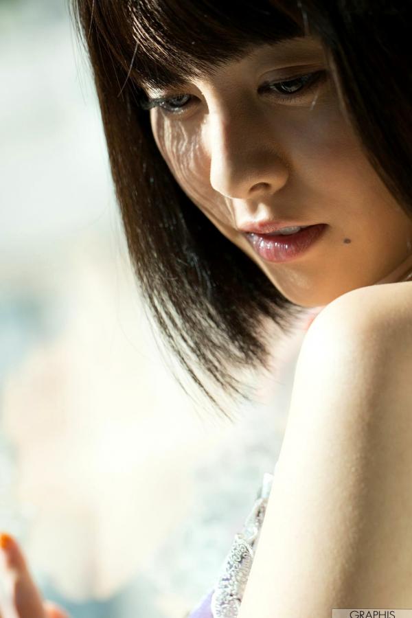 松岡ちな 松冈千菜  Graphis_松岡ちな『Gifted』高颜值女神泰国旅拍，绝美丝滑睡袍与性感诱惑内衣私房套图[30P]第23张图片