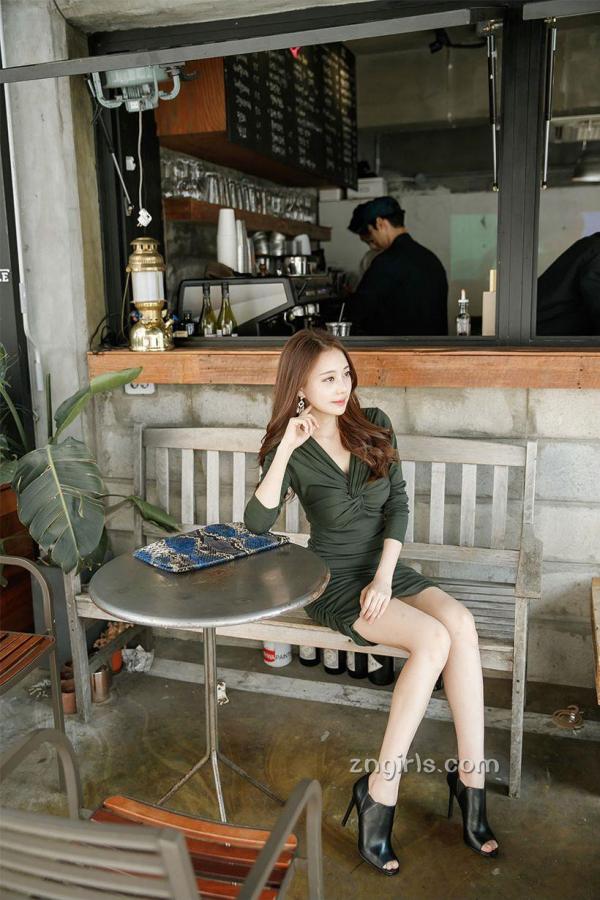 김민영 金敏英  金敏英- 街拍气质女装养眼写真第109张图片