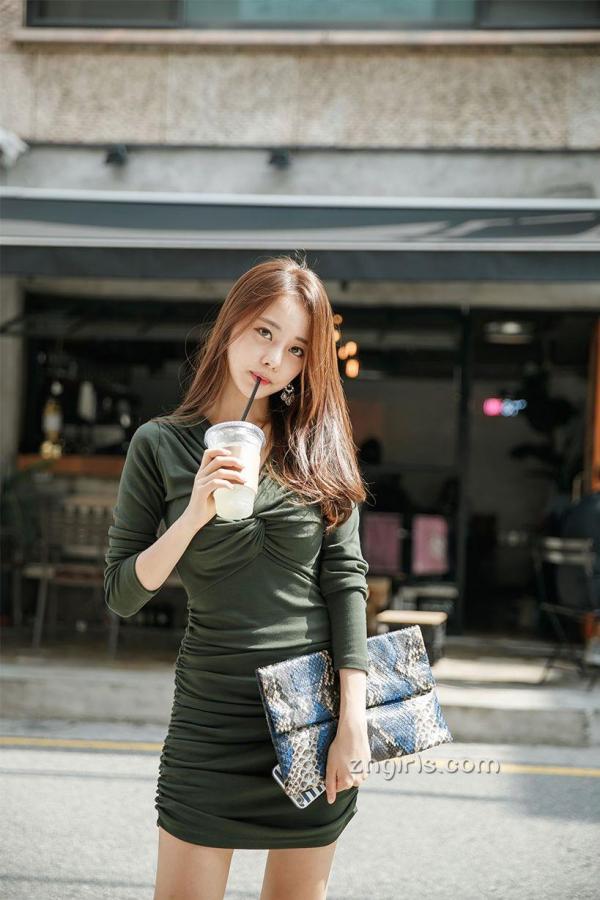 김민영 金敏英  金敏英- 街拍气质女装养眼写真第121张图片