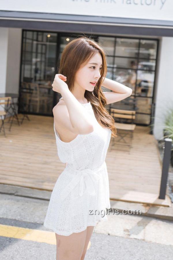 김민영 金敏英  金敏英- 街拍气质女装养眼写真第150张图片