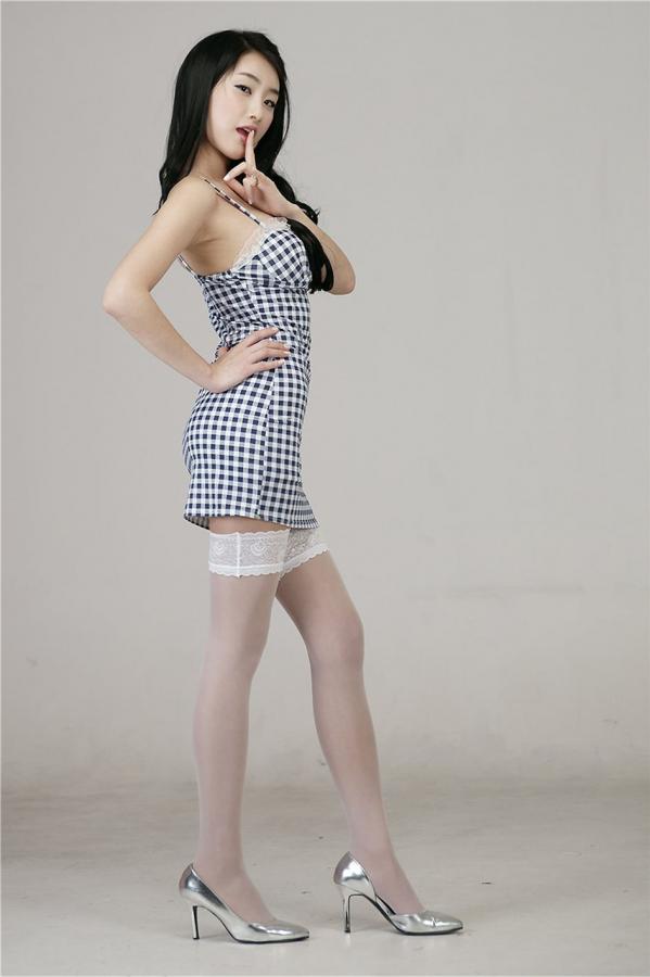 최지향 崔之香 韩国模特崔之香-性感丝袜美腿室拍第2张图片