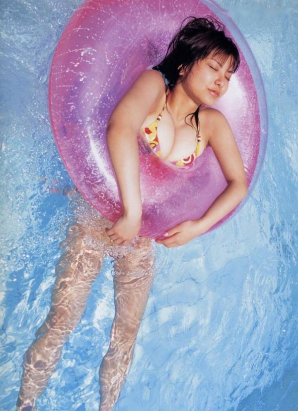 花井美里 花井美理  PB写真集_花井美里《CHIKU-BILL》户外性感比基尼私房写真大片 [84P]第78张图片