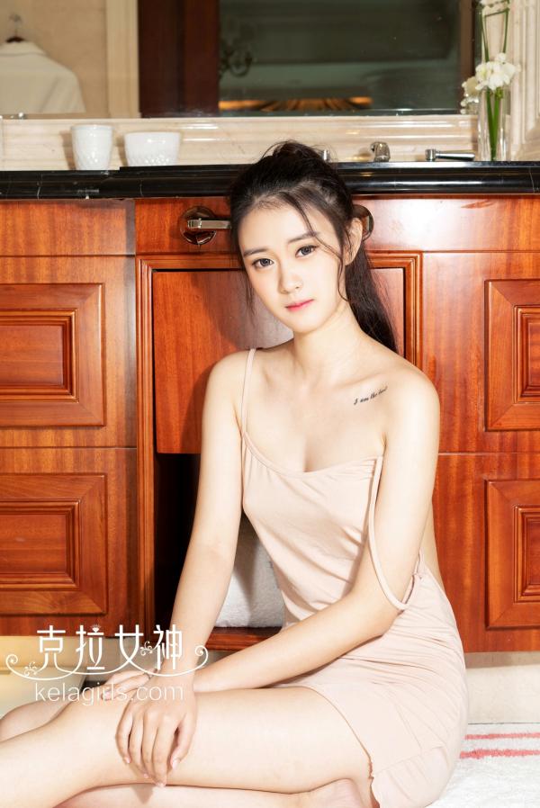 苏可可 苏可er  KelaGirls克拉女神-2019.08.02-苏可可-《夏日美丫》-无圣光大尺度-精选足部纹身特写第1张图片