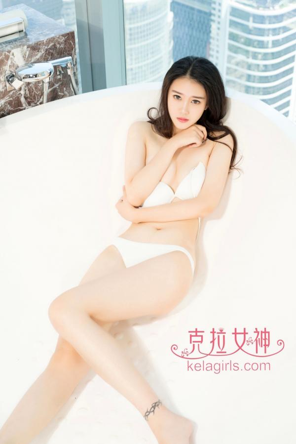 苏可可 苏可er  KelaGirls克拉女神-2017.12.12-苏可可《无辜の白海豚》泳池比基尼湿身诱惑，纯欲风格尽显极致性感好身材，无圣光大尺度养眼写真第24张图片