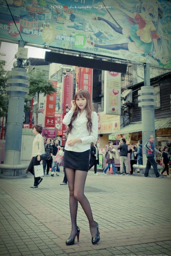 Magic_kiki77 琪琪  台湾正妹琪琪户外职场OL风格写真，白衬衫黑丝袜美腿诱惑，尽显清纯御姐气质第32张图片
