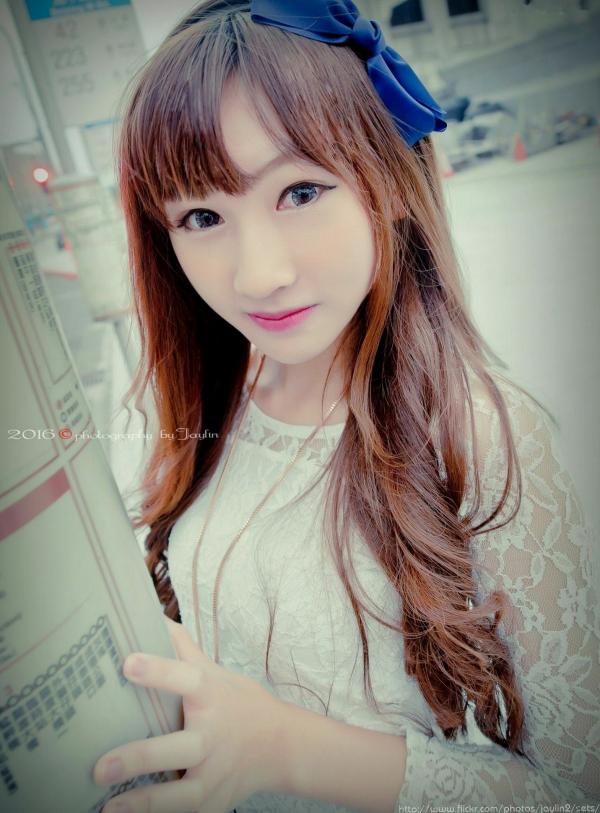 Magic_kiki77 琪琪  台湾正妹琪琪户外职场OL风格写真，白衬衫黑丝袜美腿诱惑，尽显清纯御姐气质第33张图片