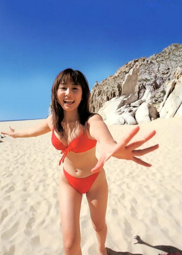 杏さゆり 杏小百合  PB写真集_杏小百合（杏さゆり）《anzu》精选沙滩比基尼写真，演绎夏日清纯与性感风情第34张图片