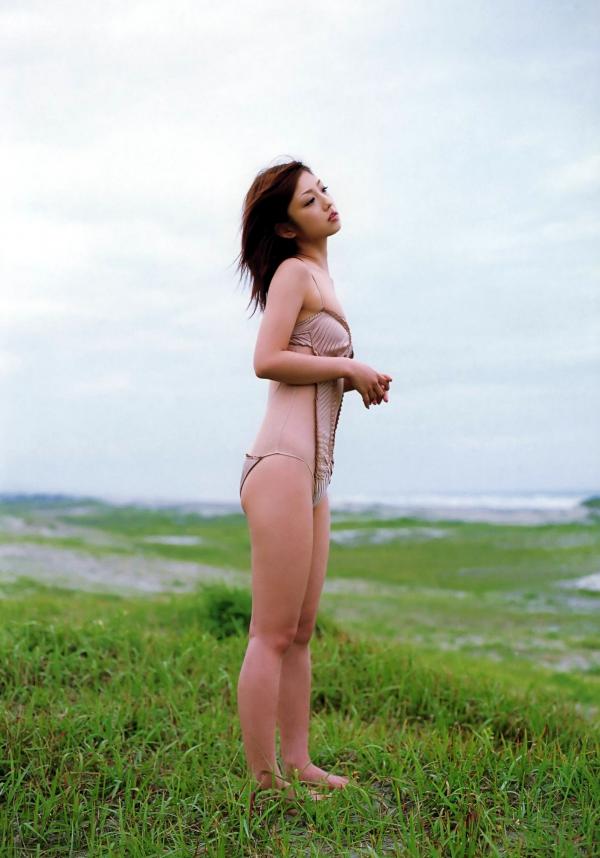 小倉優子 小仓优子  日本女神小仓优子绝版写真集《小仓优子のおいしいいただき方》：甜美气质与前卫艺术风格，展现百变诱惑瞬间 [146P]第59张图片