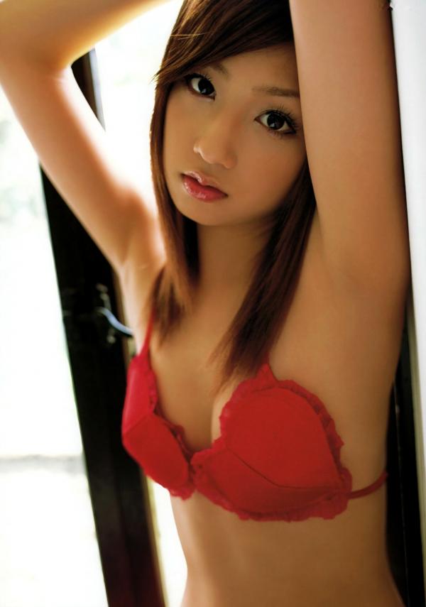小倉優子 小仓优子  日本女神小仓优子绝版写真集《小仓优子のおいしいいただき方》：甜美气质与前卫艺术风格，展现百变诱惑瞬间 [146P]第69张图片