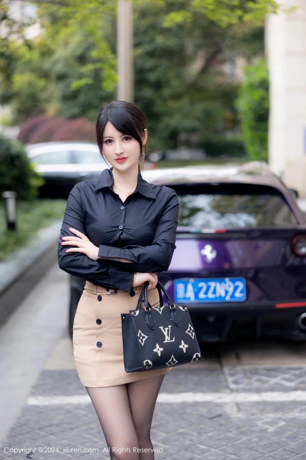 陈诗诗 诗诗  [XiuRen]高清写真图 2024.05.20 No.8569 诗诗kiki 黑丝美腿第9张图片