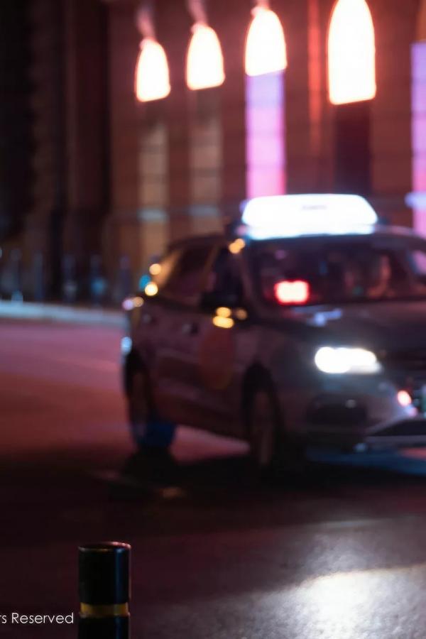 闫雪松 松果儿 [XiuRen]高清写真图 2025.10.23 No.10899 果儿Victoria第1张图片