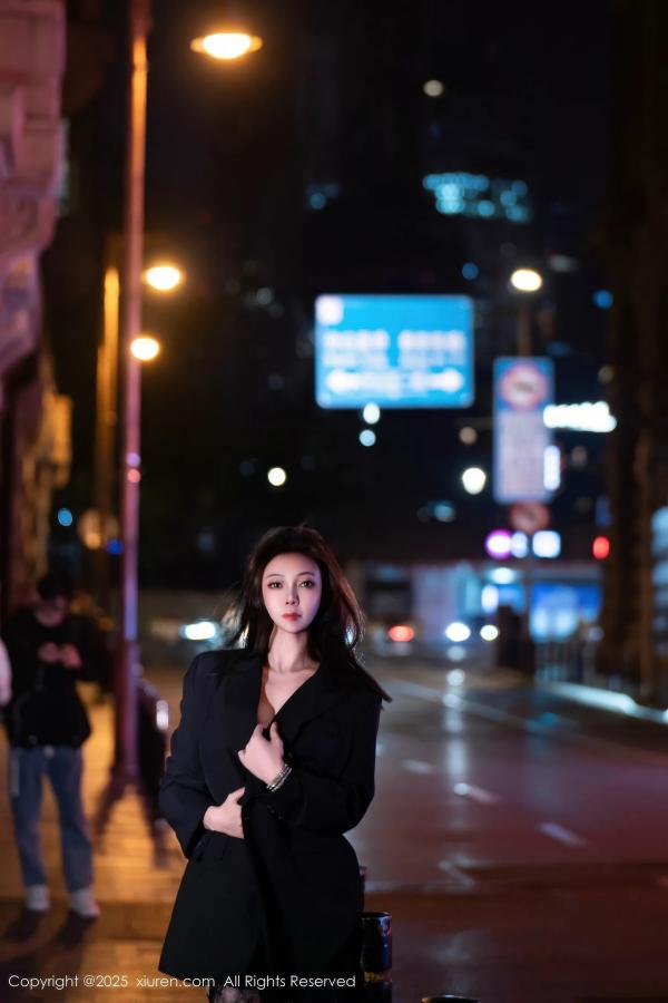 闫雪松 松果儿 [XiuRen]高清写真图 2025.10.23 No.10899 果儿Victoria第7张图片