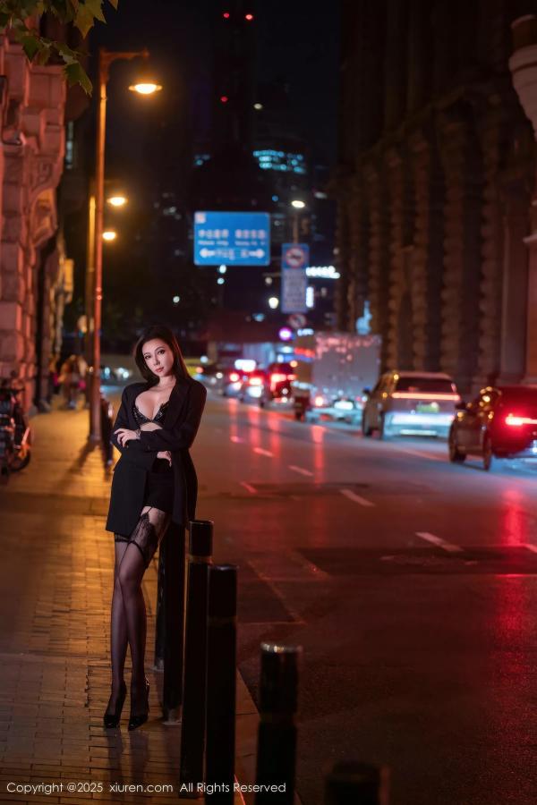 闫雪松 松果儿 [XiuRen]高清写真图 2025.10.23 No.10899 果儿Victoria第10张图片