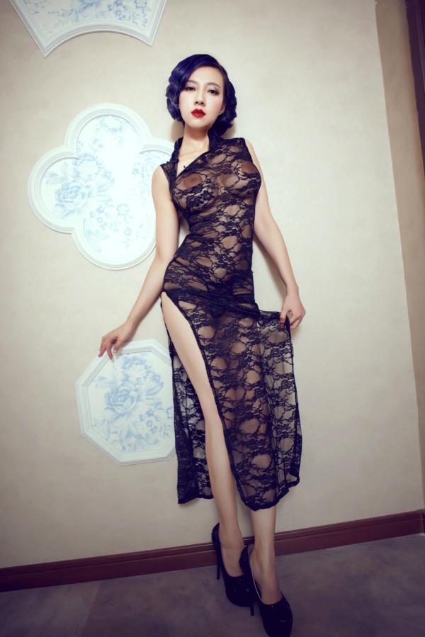 闫雪松 松果儿  松果儿-无圣光大尺度私房照-性感镂空蕾丝连体衣-唯美浴缸诱惑-御姐极品-无圣光民国风美女第4张图片