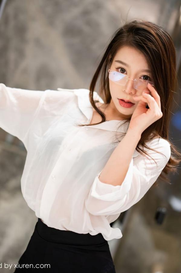 嘉宝贝儿  嘉宝贝儿杭州旅拍 白衬衫黑短裙制服第11张图片