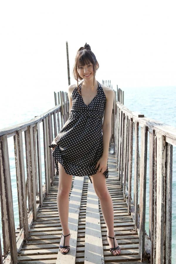 船岡咲 船冈咲  船冈咲写真集：清纯校服与湿身泳池，演绎毕业季的梦幻少女清新诱惑，纯欲气质，甜美治愈，Angel Kiss系列原版珍藏第33张图片