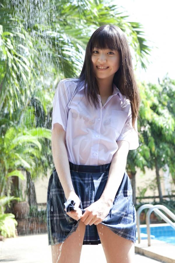 船岡咲 船冈咲  船冈咲写真集：清纯校服与湿身泳池，演绎毕业季的梦幻少女清新诱惑，纯欲气质，甜美治愈，Angel Kiss系列原版珍藏第61张图片