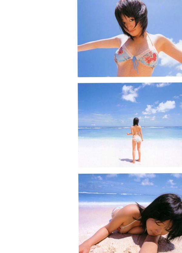 島本里沙 岛本里沙  岛本里沙写真集《オトナのカラダ》：海滩泳装与清纯校服诱惑，童颜巨乳私房精选 [83P]第29张图片