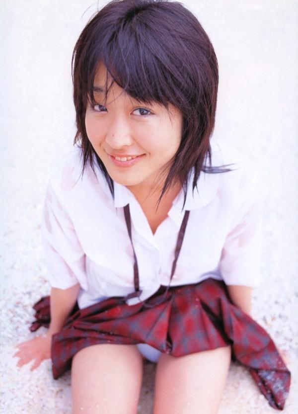 島本里沙 岛本里沙  岛本里沙写真集《オトナのカラダ》：海滩泳装与清纯校服诱惑，童颜巨乳私房精选 [83P]第41张图片