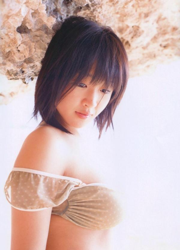 島本里沙 岛本里沙  岛本里沙写真集《オトナのカラダ》：海滩泳装与清纯校服诱惑，童颜巨乳私房精选 [83P]第44张图片
