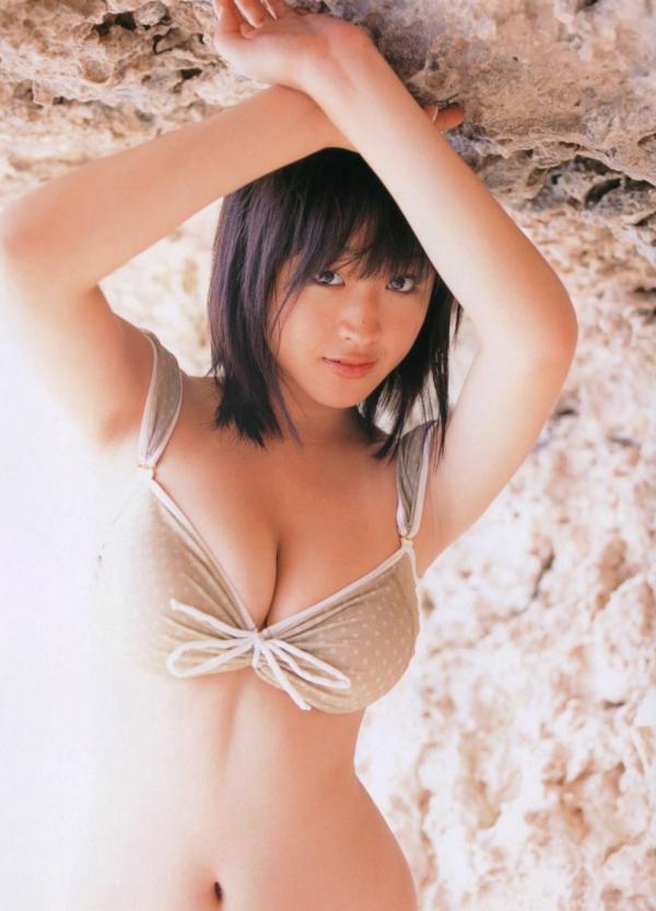 島本里沙 岛本里沙  岛本里沙写真集《オトナのカラダ》：海滩泳装与清纯校服诱惑，童颜巨乳私房精选 [83P]第46张图片