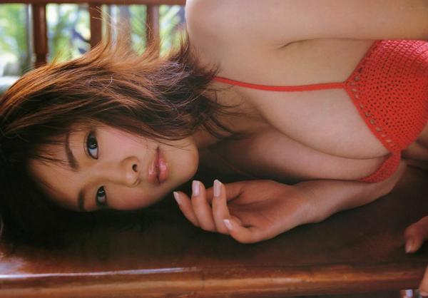 島本里沙 岛本里沙  島本里沙《Richa》高清写真集 - 泳池戏水与甜美比基尼家居装辑第29张图片