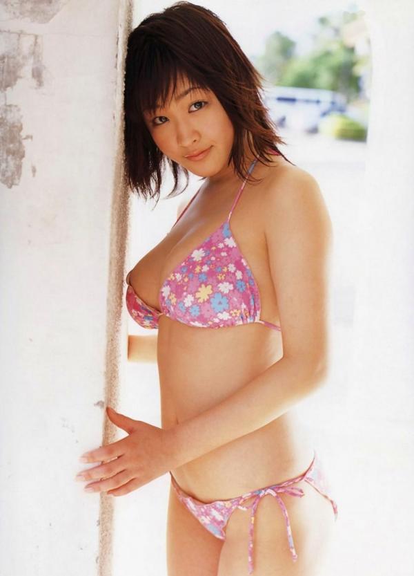 島本里沙 岛本里沙  島本里沙《Richa》高清写真集 - 泳池戏水与甜美比基尼家居装辑第90张图片