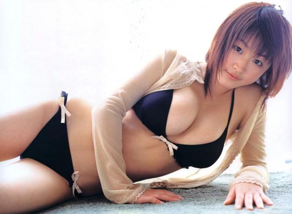 島本里沙 岛本里沙  島本里沙《Richa》高清写真集 - 泳池戏水与甜美比基尼家居装辑第100张图片