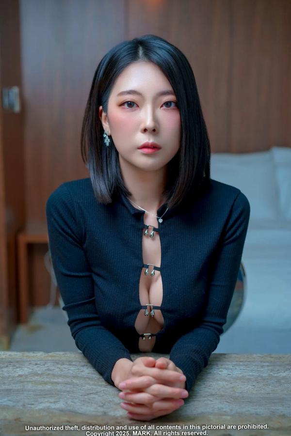 戴唯 戴小唯  [MARK] Mona - X Audition：极品模特私房性感大尺度床照，极致诱惑写真 [84P]第5张图片