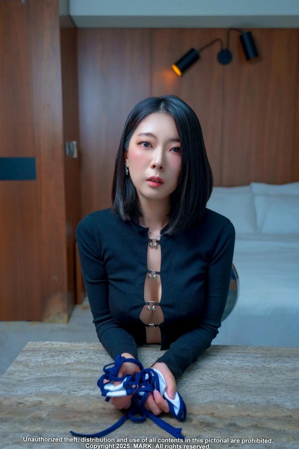 戴唯 戴小唯  [MARK] Mona - X Audition：极品模特私房性感大尺度床照，极致诱惑写真 [84P]第11张图片