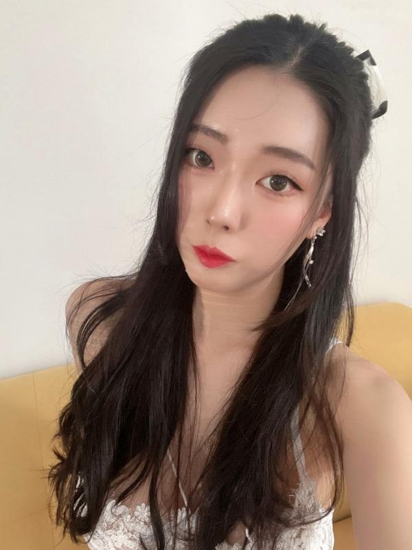 戴唯 戴小唯  韩国美女莫娜Mona极致私密居家大尺度自拍写真-深度互动现场-无圣光第1张图片