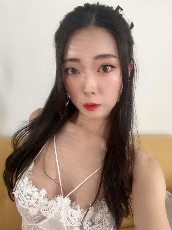 戴唯 戴小唯  韩国美女莫娜Mona极致私密居家大尺度自拍写真-深度互动现场-无圣光第2张图片