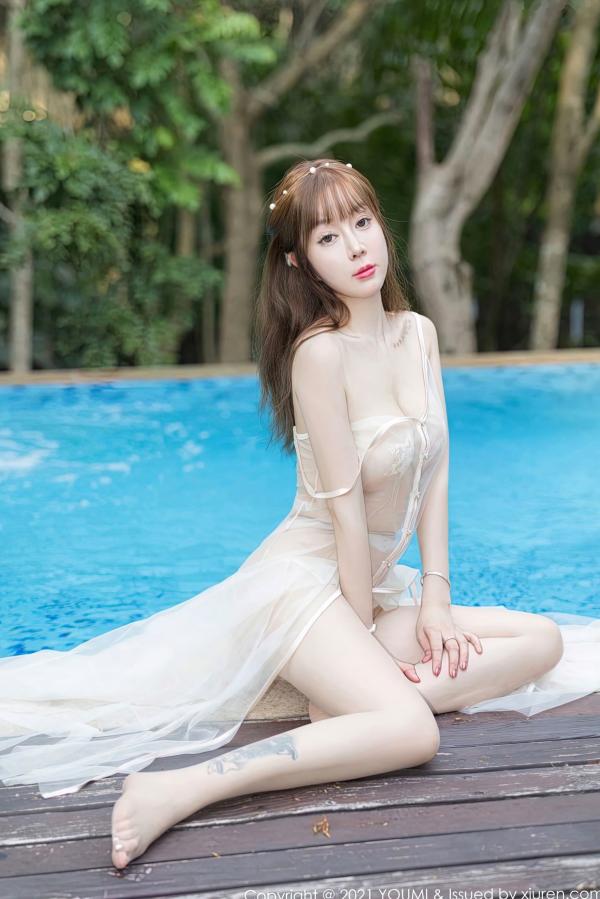 王语纯 王雨纯  YouMi尤蜜荟-672-王雨纯-西双版纳泳池旅拍-薄透纱裙丝袜性感女神高清写真第15张图片