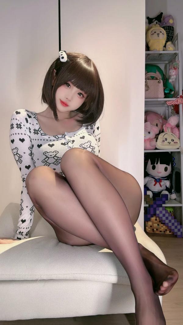 朱小野 朱烨juet  miko酱ww - 性感私房、暗黑角色扮演与优雅长裙写真合集 2025.04 [158P]第116张图片