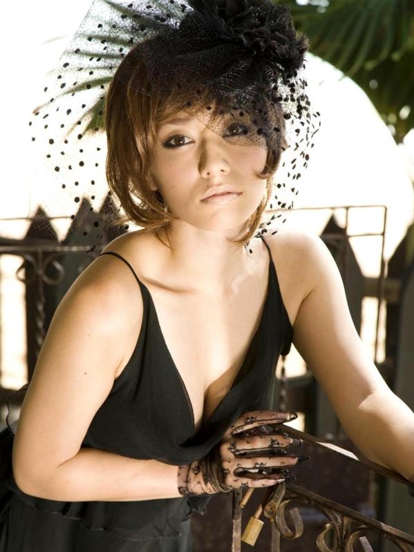 藤田咲 谷桃子  谷桃子《Peach shock2》Sabra精选写真，比基尼与和服风情，冷艳御姐极致曲线诱惑第28张图片