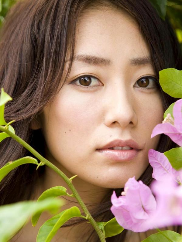 藤田咲 谷桃子  谷桃子《Peach shock2》Sabra精选写真，比基尼与和服风情，冷艳御姐极致曲线诱惑第51张图片