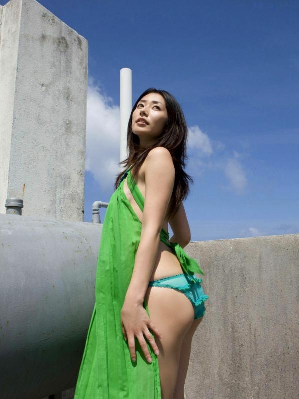 藤田咲 谷桃子  Sabra_谷桃子《Betty Blue》精选写真集 [80P] - 户外清凉比基尼、极致诱惑、无圣光大尺度第10张图片