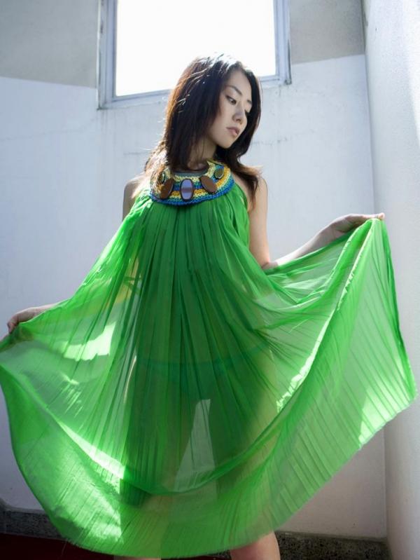 藤田咲 谷桃子  Sabra_谷桃子《Betty Blue》精选写真集 [80P] - 户外清凉比基尼、极致诱惑、无圣光大尺度第32张图片