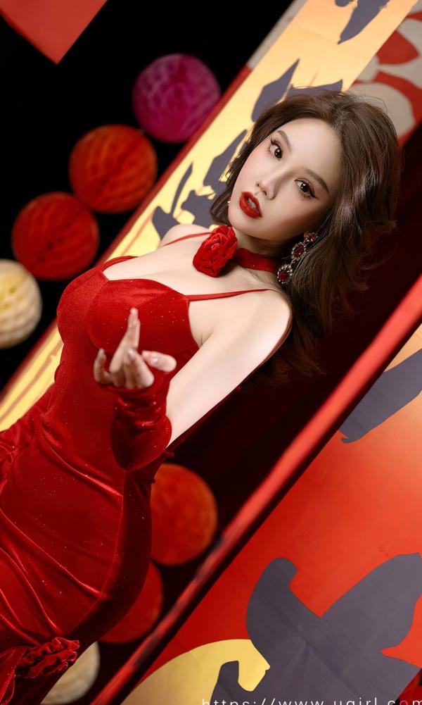妮小妖   UGirlsApp尤果圈-2771-妮小妖-《三餐烟火》：红丝绒紧身礼服新春贺岁写真，极致妩媚女神范第10张图片