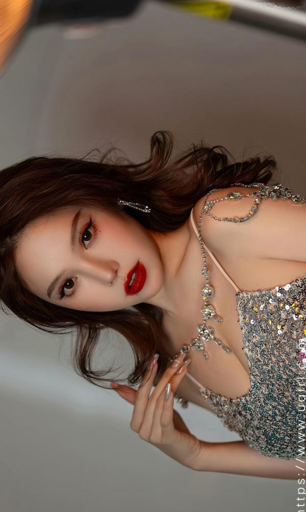 妮小妖   UGirlsApp尤果圈爱尤物-2765-妮小妖-《孤独欢喜》-闪耀亮片裙性感写真，烈焰红唇尽显惊艳高贵气质第34张图片