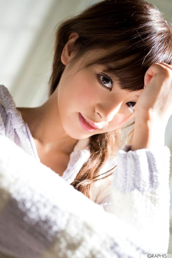 桃乃木かな 桃乃木香奈  Graphis_桃乃木かな『Dazzling fruit』写真集，治愈系甜美女神清新居家与户外私房摄影第24张图片