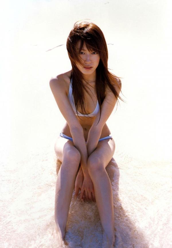 里田まい 里田舞  里田舞《My Life》高清写真集，户外清纯比基尼与唯美光影私房照，展现极致动人魅力系列第3张图片