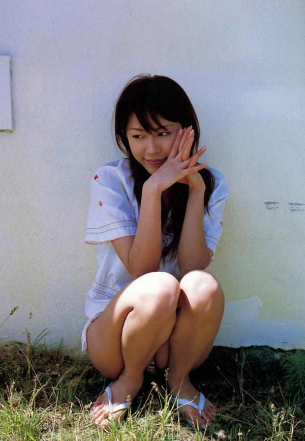 里田まい 里田舞  里田舞《My Life》高清写真集，户外清纯比基尼与唯美光影私房照，展现极致动人魅力系列第13张图片