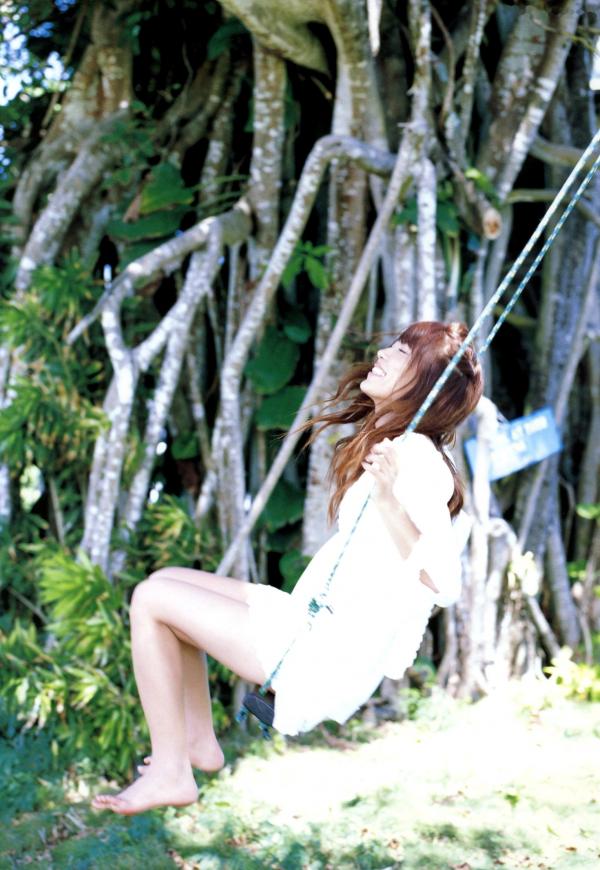 里田まい 里田舞  里田舞《My Life》高清写真集，户外清纯比基尼与唯美光影私房照，展现极致动人魅力系列第21张图片